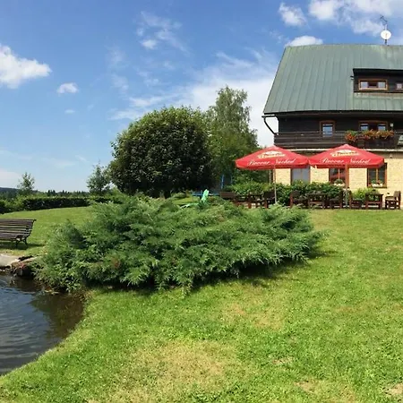 Satelit 게스트하우스 데슈트네 프 오를리츠키흐 호라
